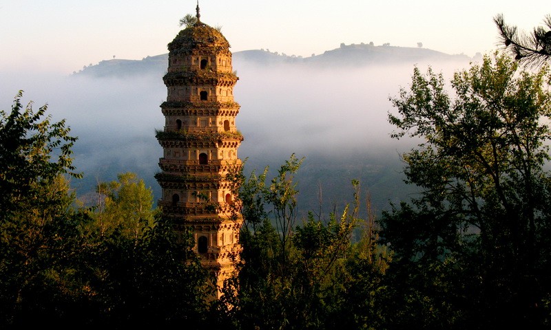 东华池塔